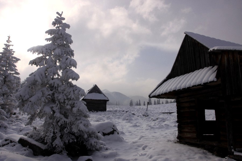 Chmury, śnieg i wreszcie zima w Tatrach