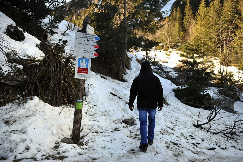Morskie Oko na początku lutego. Zima czy wiosna?
