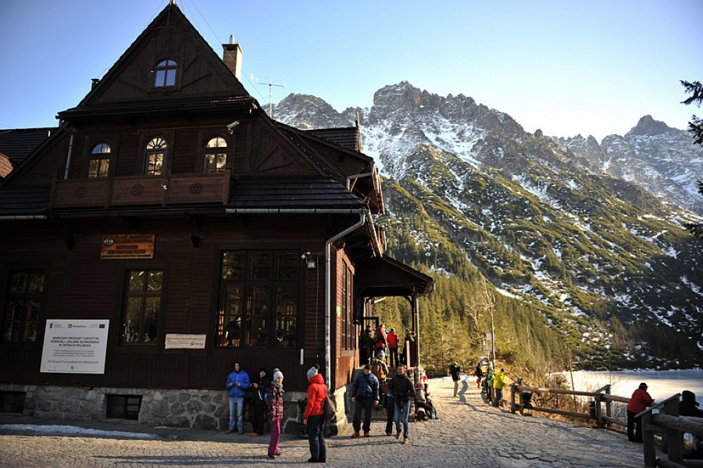 Morskie Oko na początku lutego. Zima czy wiosna?
