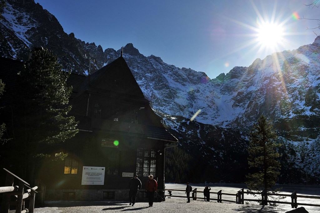 Morskie Oko na początku lutego. Zima czy wiosna?