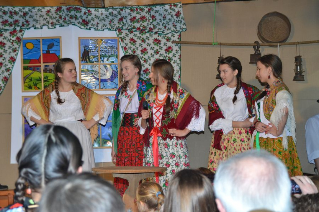 Maruszyna: Zabawa z tradycją
