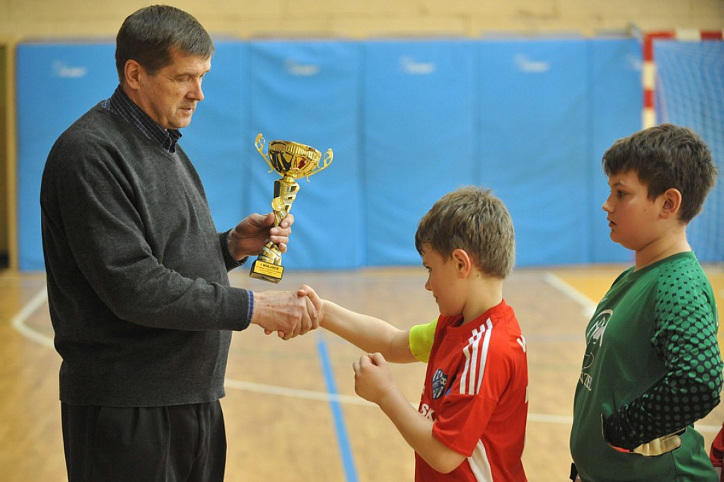 Z podwórka na stadion