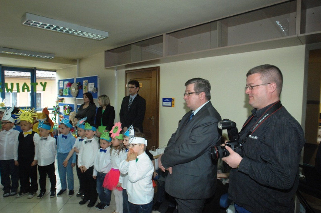 Śmieciowe cudeńka w nowotarskim ratuszu