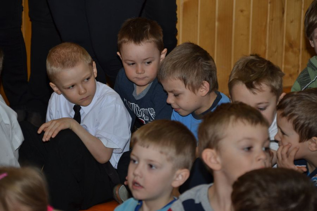 Przyjaciele dzieci wierszem do nich piszą