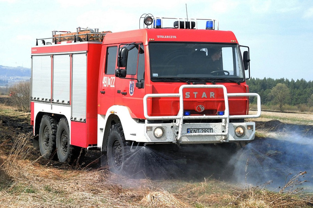 Stare Bystre: Wielki pożar traw i lasu