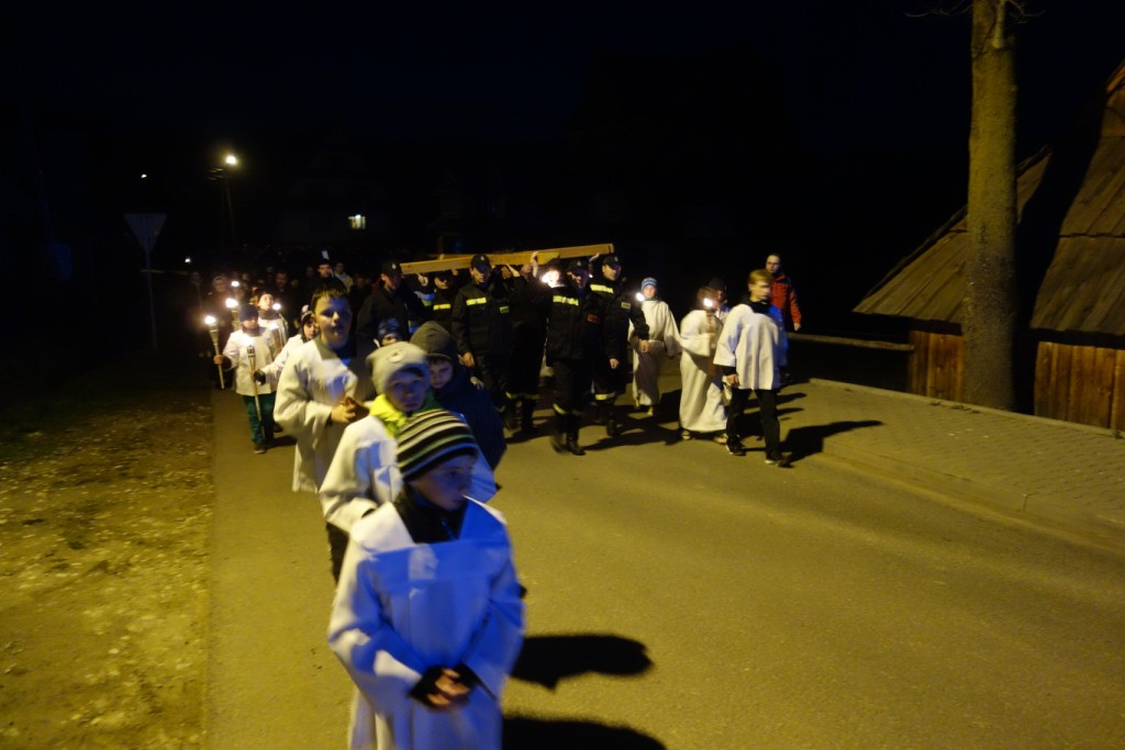 Droga Krzyżowa ulicami Poronina