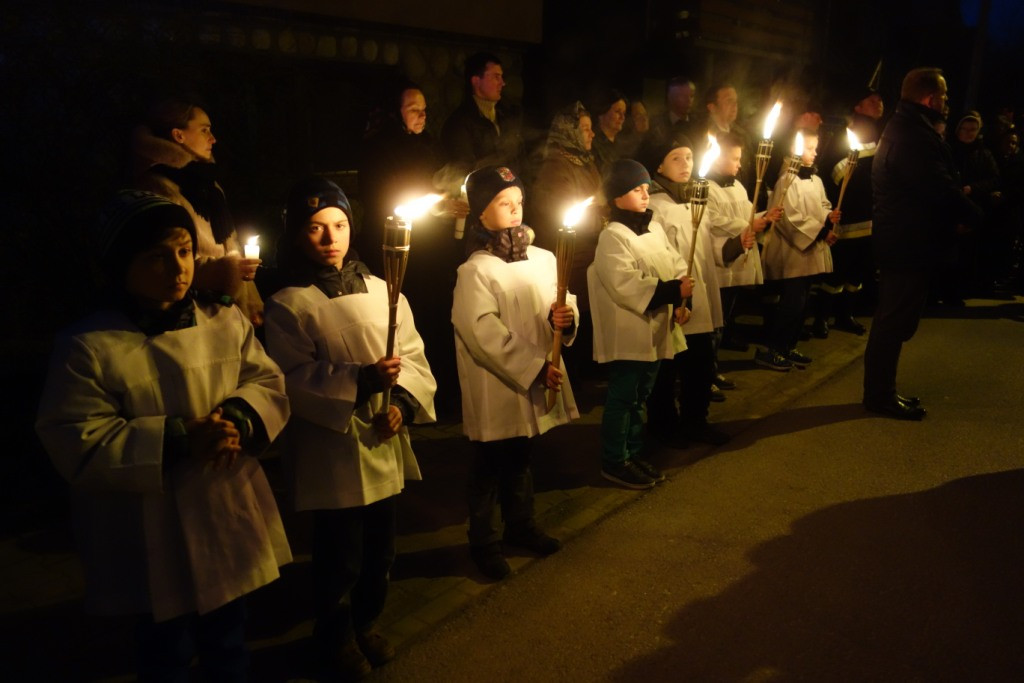 Droga Krzyżowa ulicami Poronina