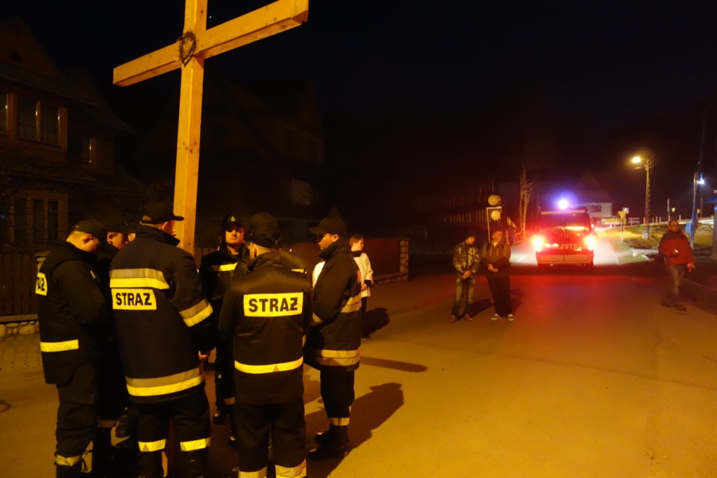 Droga Krzyżowa ulicami Poronina