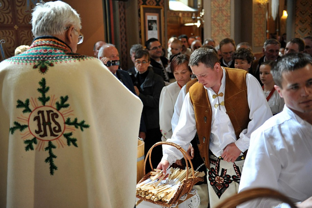 Święto Bacowskie w Ludźmierzu: Kierdel owiec symbolicznie poświęcony