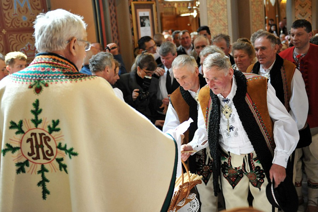 Święto Bacowskie w Ludźmierzu: Kierdel owiec symbolicznie poświęcony