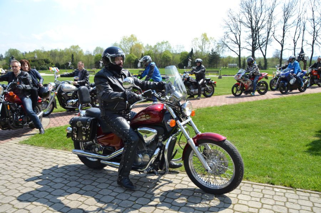 Motocykliści rozpoczynają sezon w Ludźmierzu