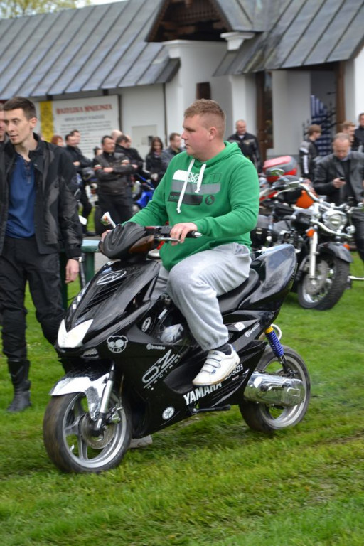 Motocykliści rozpoczynają sezon w Ludźmierzu