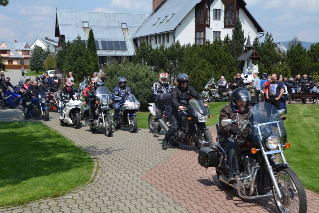 Motocykliści rozpoczynają sezon w Ludźmierzu