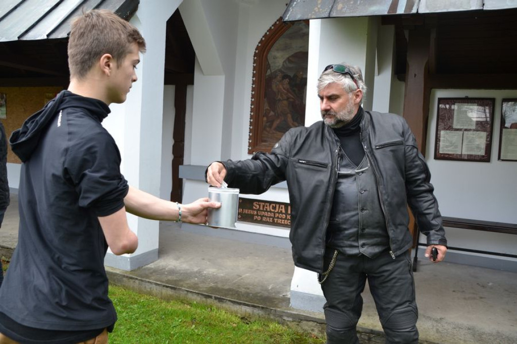 Motocykliści rozpoczynają sezon w Ludźmierzu