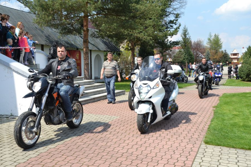 Motocykliści rozpoczynają sezon w Ludźmierzu