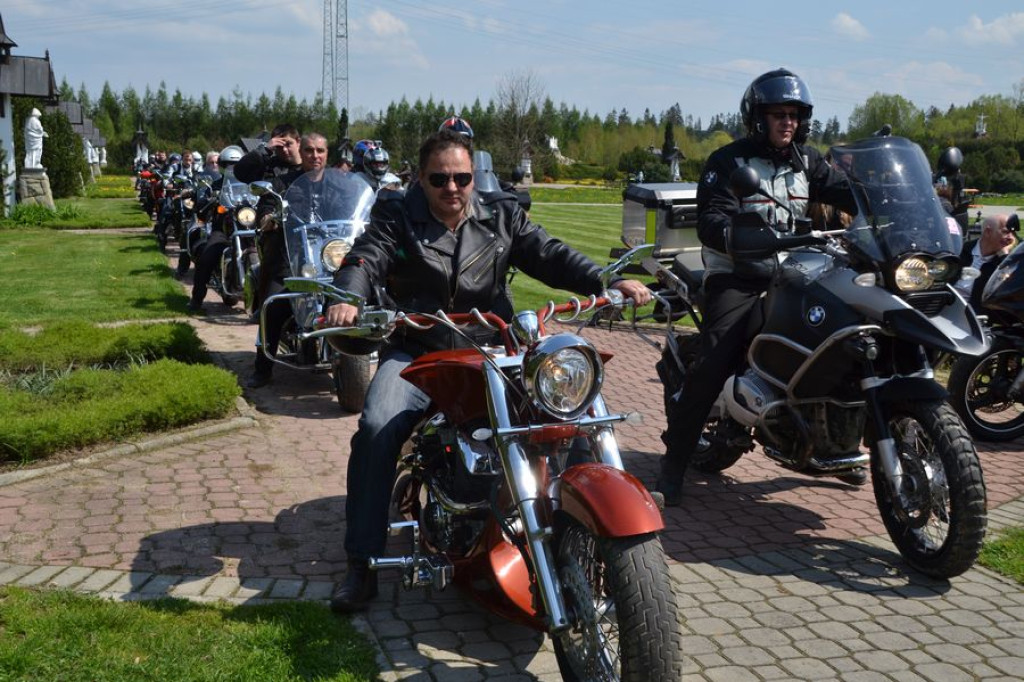 Motocykliści rozpoczynają sezon w Ludźmierzu