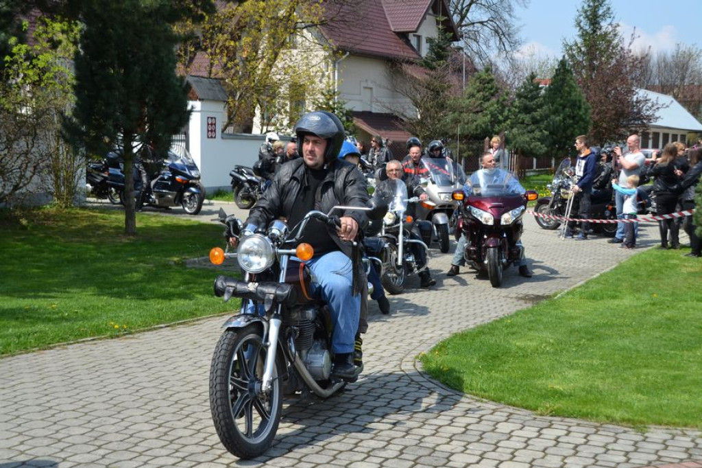 Motocykliści rozpoczynają sezon w Ludźmierzu