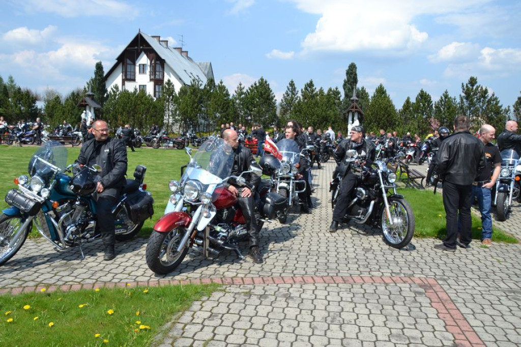 Motocykliści rozpoczynają sezon w Ludźmierzu