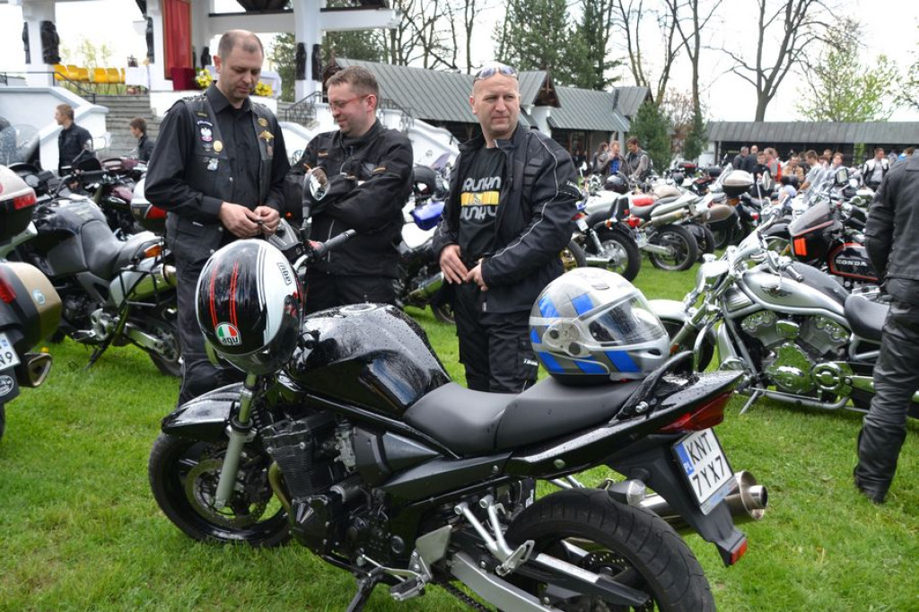 Motocykliści rozpoczynają sezon w Ludźmierzu