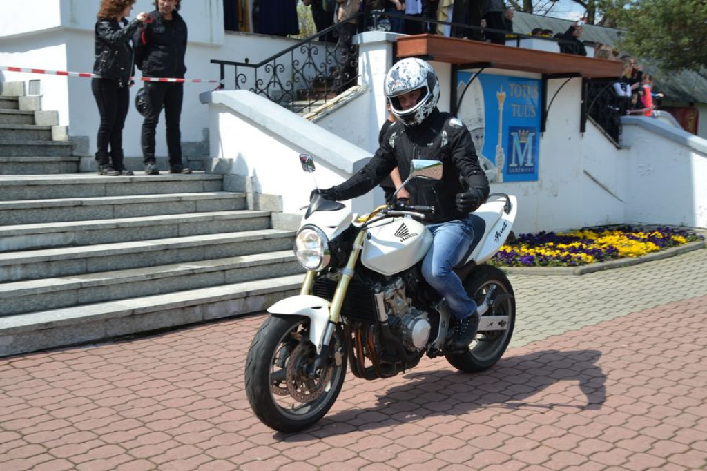 Motocykliści rozpoczynają sezon w Ludźmierzu