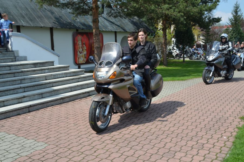 Motocykliści rozpoczynają sezon w Ludźmierzu