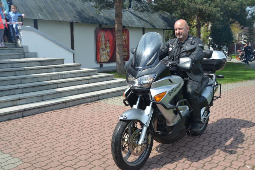 Motocykliści rozpoczynają sezon w Ludźmierzu
