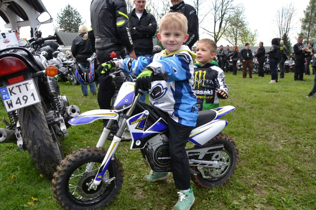 Motocykliści rozpoczynają sezon w Ludźmierzu