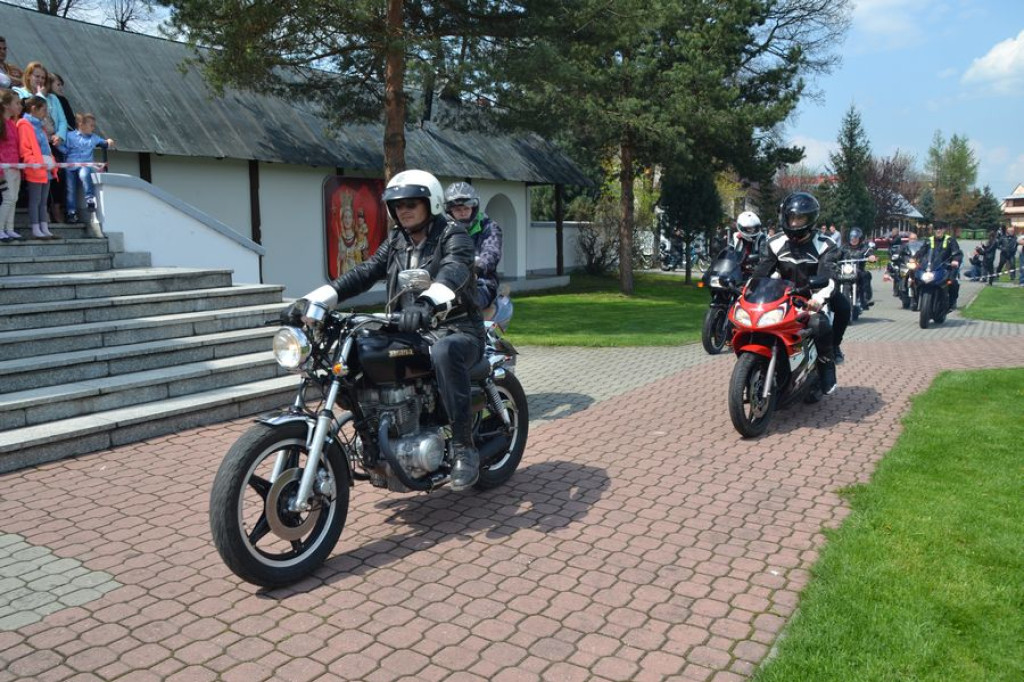 Motocykliści rozpoczynają sezon w Ludźmierzu