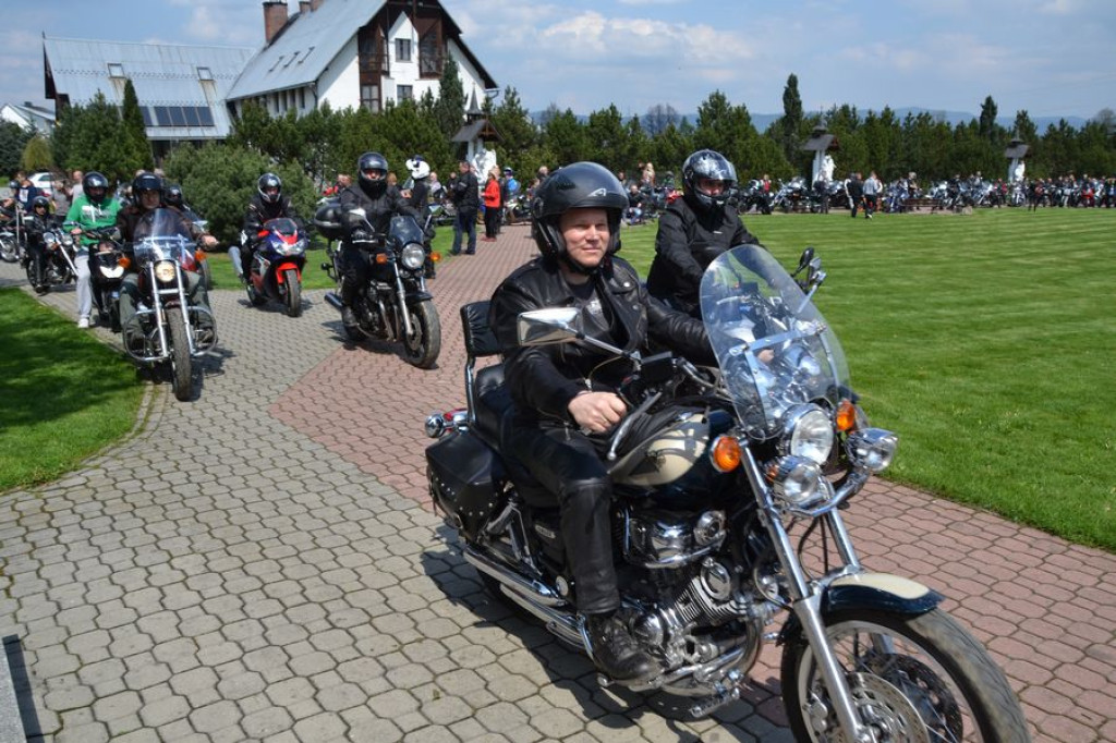 Motocykliści rozpoczynają sezon w Ludźmierzu