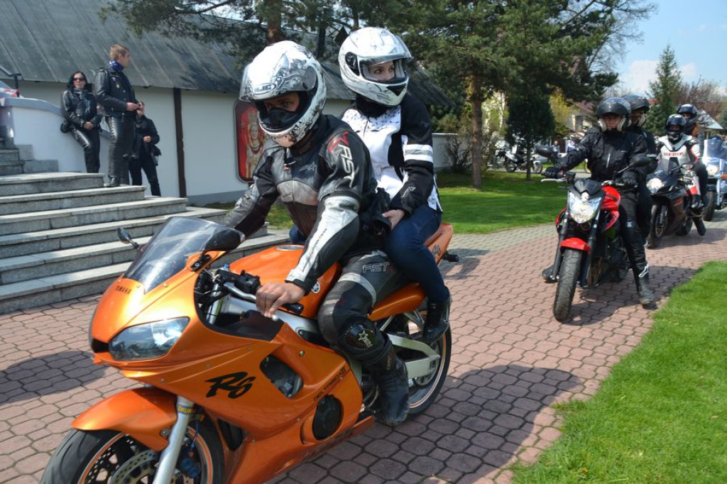 Motocykliści rozpoczynają sezon w Ludźmierzu