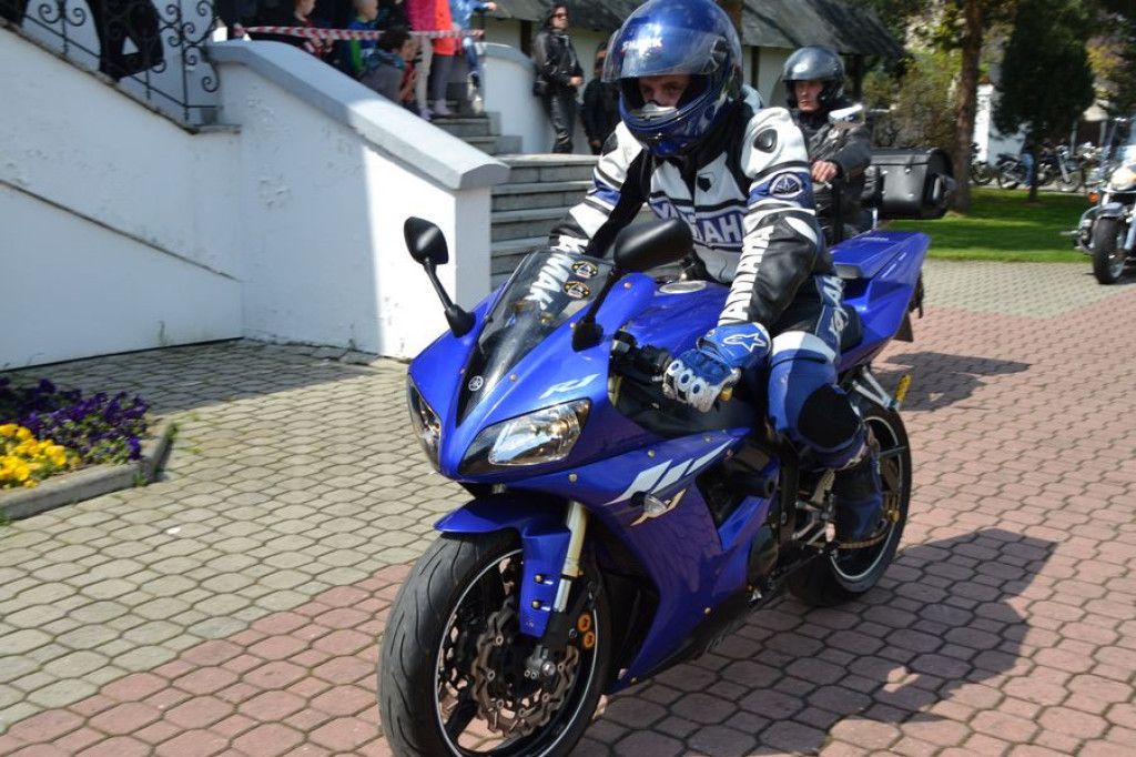 Motocykliści rozpoczynają sezon w Ludźmierzu