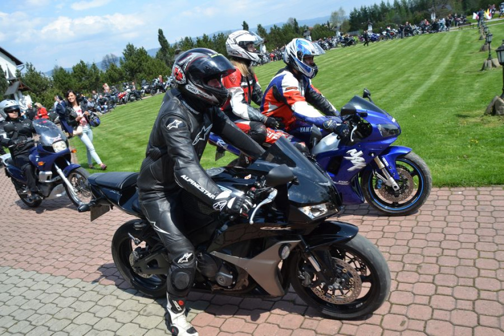 Motocykliści rozpoczynają sezon w Ludźmierzu