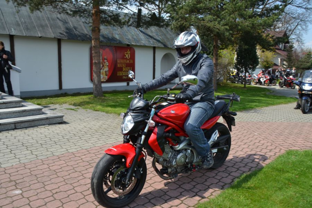 Motocykliści rozpoczynają sezon w Ludźmierzu