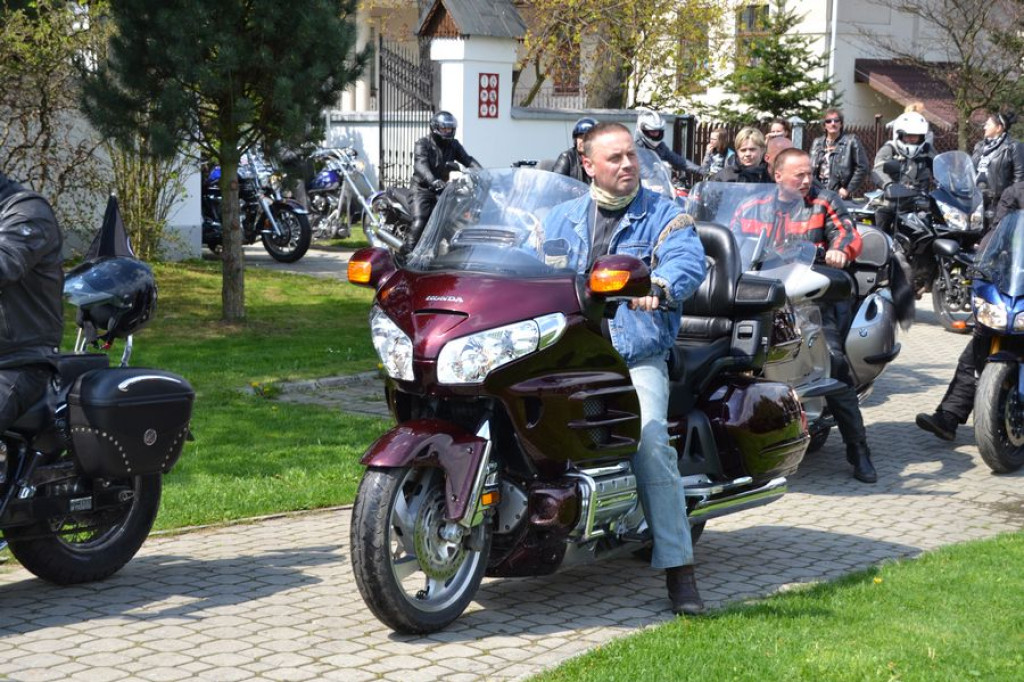 Motocykliści rozpoczynają sezon w Ludźmierzu