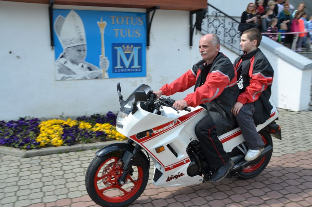 Motocykliści rozpoczynają sezon w Ludźmierzu