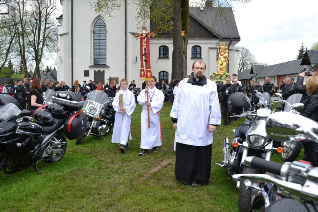 Motocykliści rozpoczynają sezon w Ludźmierzu