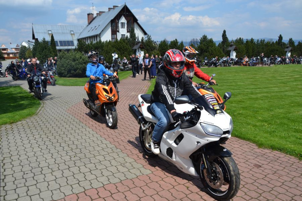Motocykliści rozpoczynają sezon w Ludźmierzu