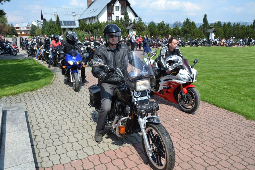 Motocykliści rozpoczynają sezon w Ludźmierzu