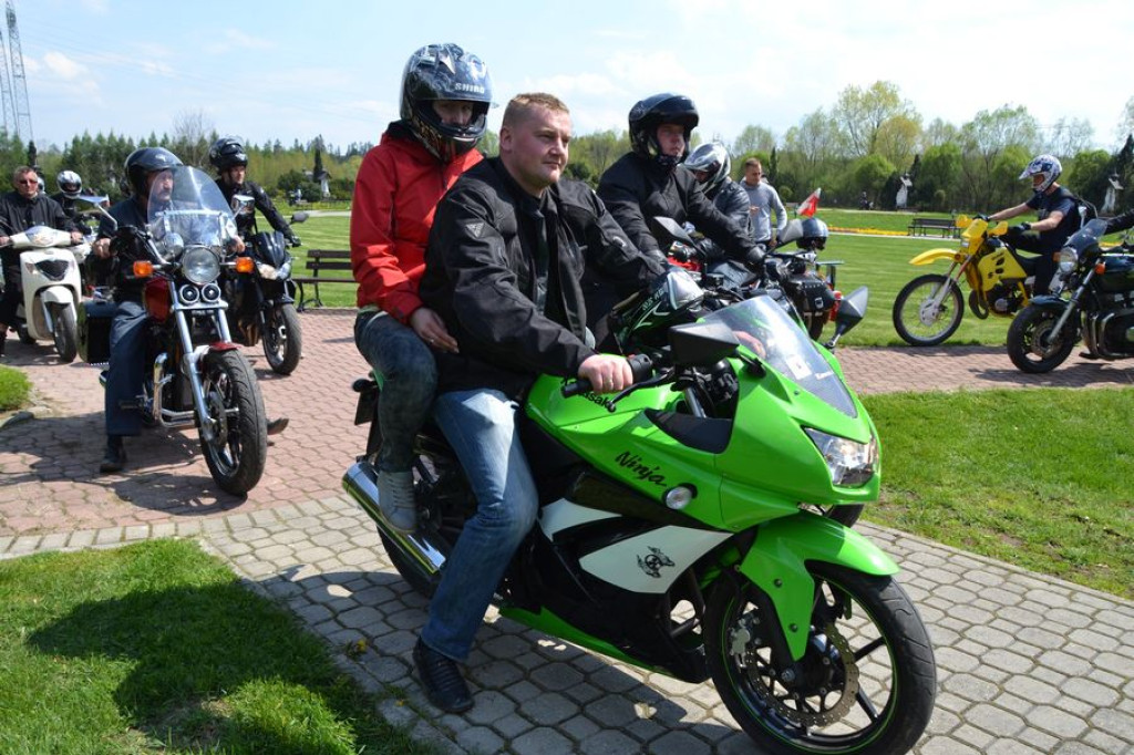 Motocykliści rozpoczynają sezon w Ludźmierzu