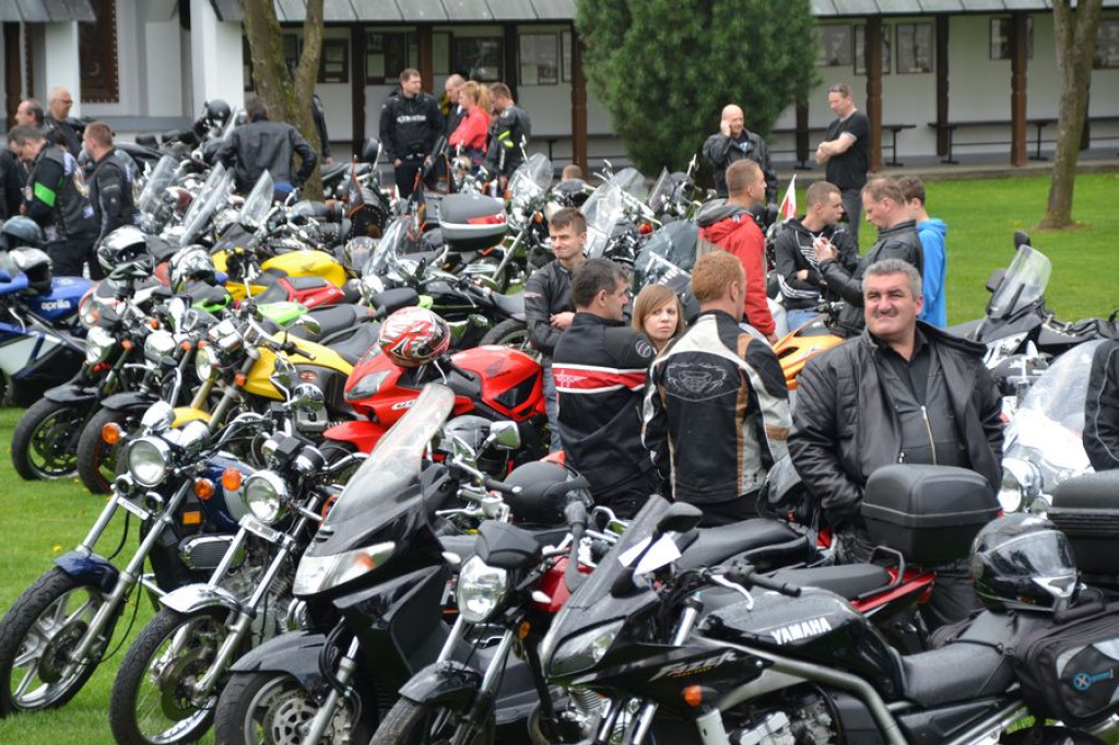Motocykliści rozpoczynają sezon w Ludźmierzu