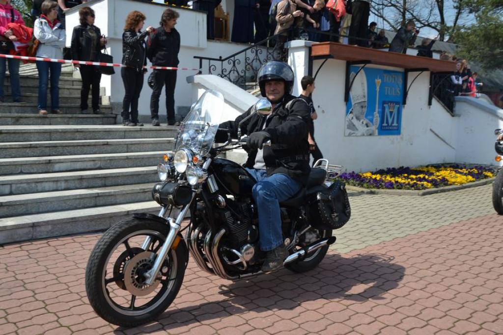 Motocykliści rozpoczynają sezon w Ludźmierzu