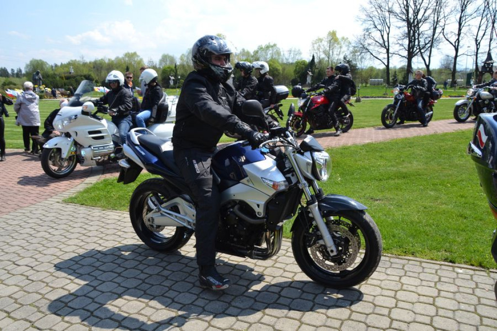 Motocykliści rozpoczynają sezon w Ludźmierzu