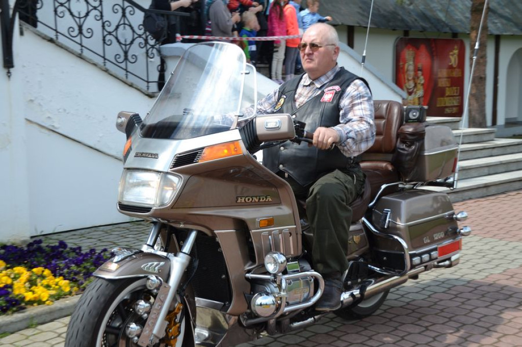 Motocykliści rozpoczynają sezon w Ludźmierzu