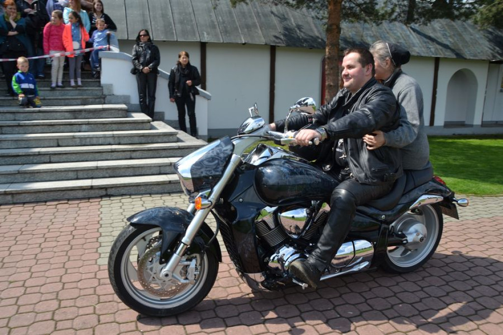 Motocykliści rozpoczynają sezon w Ludźmierzu