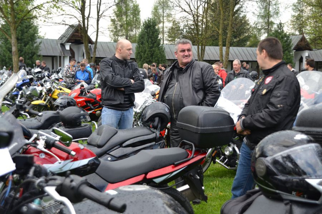 Motocykliści rozpoczynają sezon w Ludźmierzu