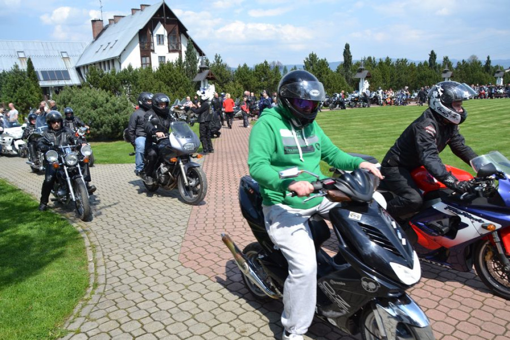 Motocykliści rozpoczynają sezon w Ludźmierzu