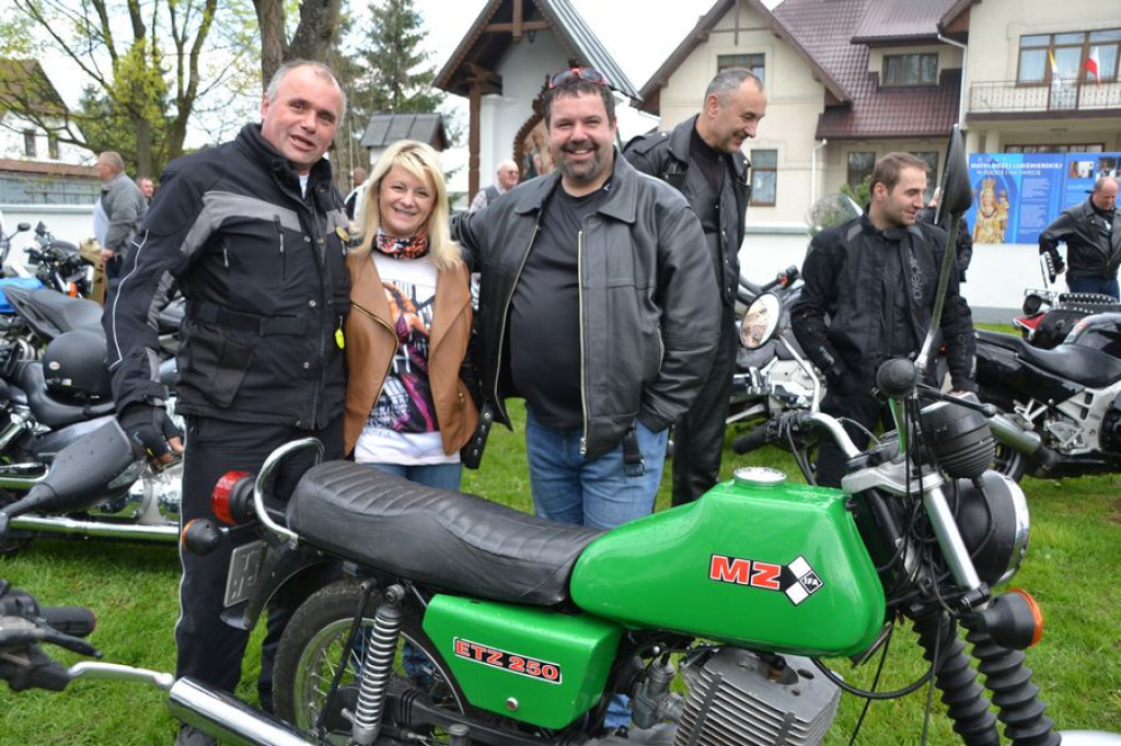 Motocykliści rozpoczynają sezon w Ludźmierzu