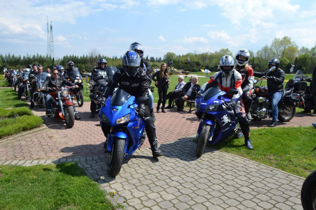 Motocykliści rozpoczynają sezon w Ludźmierzu