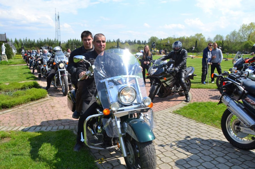 Motocykliści rozpoczynają sezon w Ludźmierzu