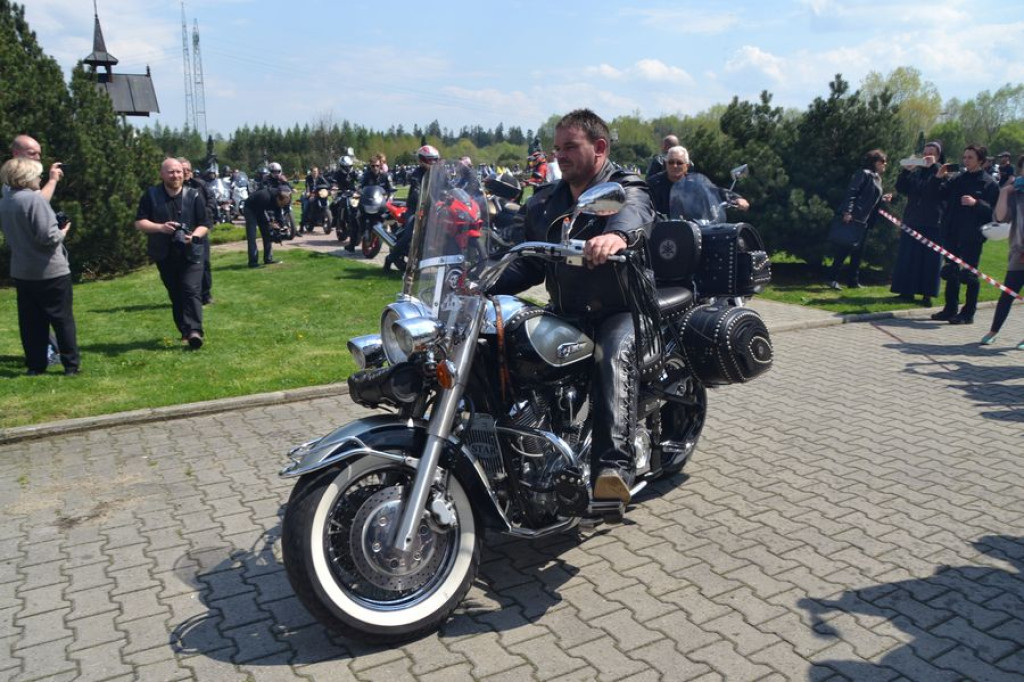 Motocykliści rozpoczynają sezon w Ludźmierzu